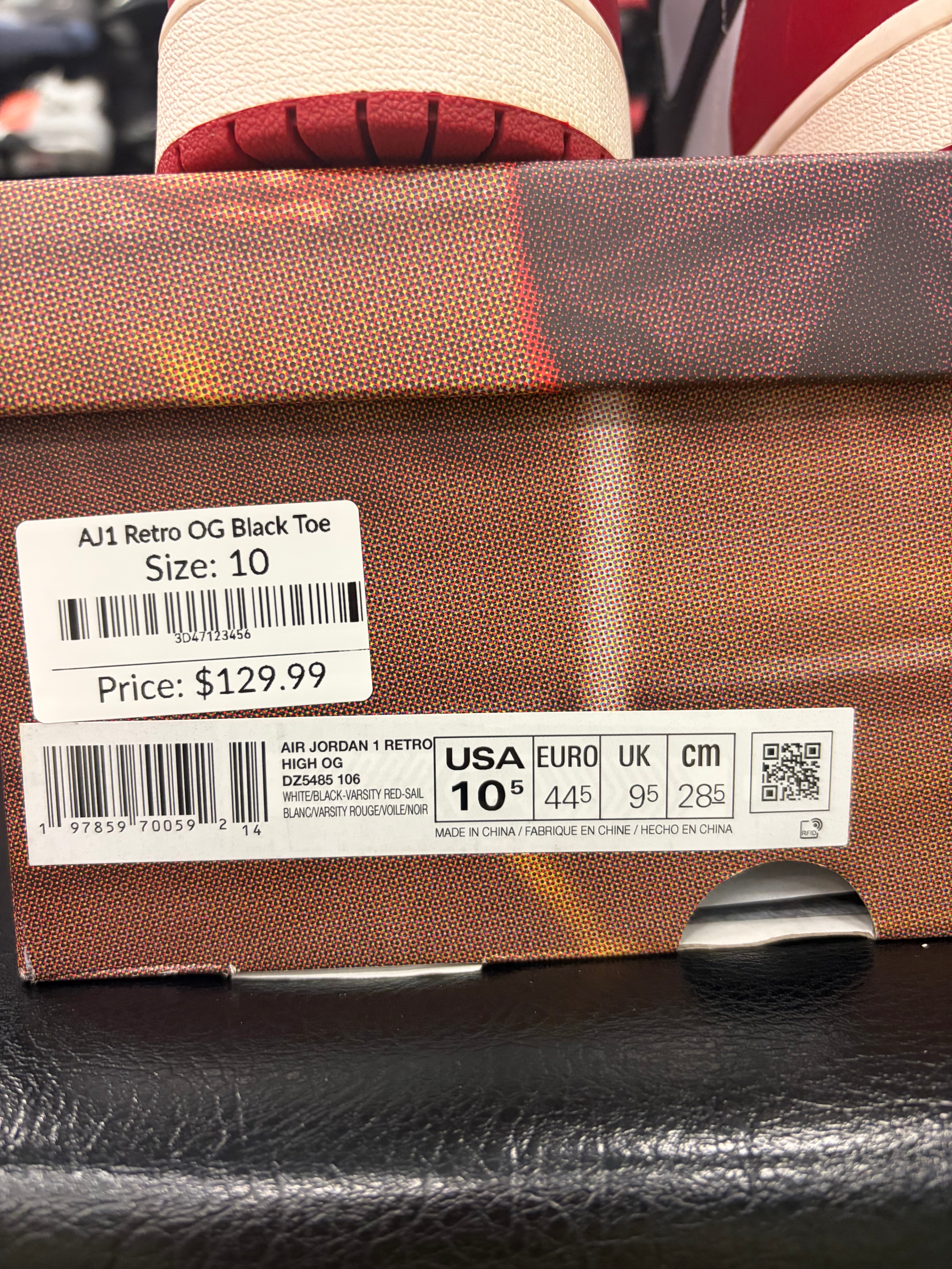 Air Jordan 1 OG Black Toe - Visual Streetwear