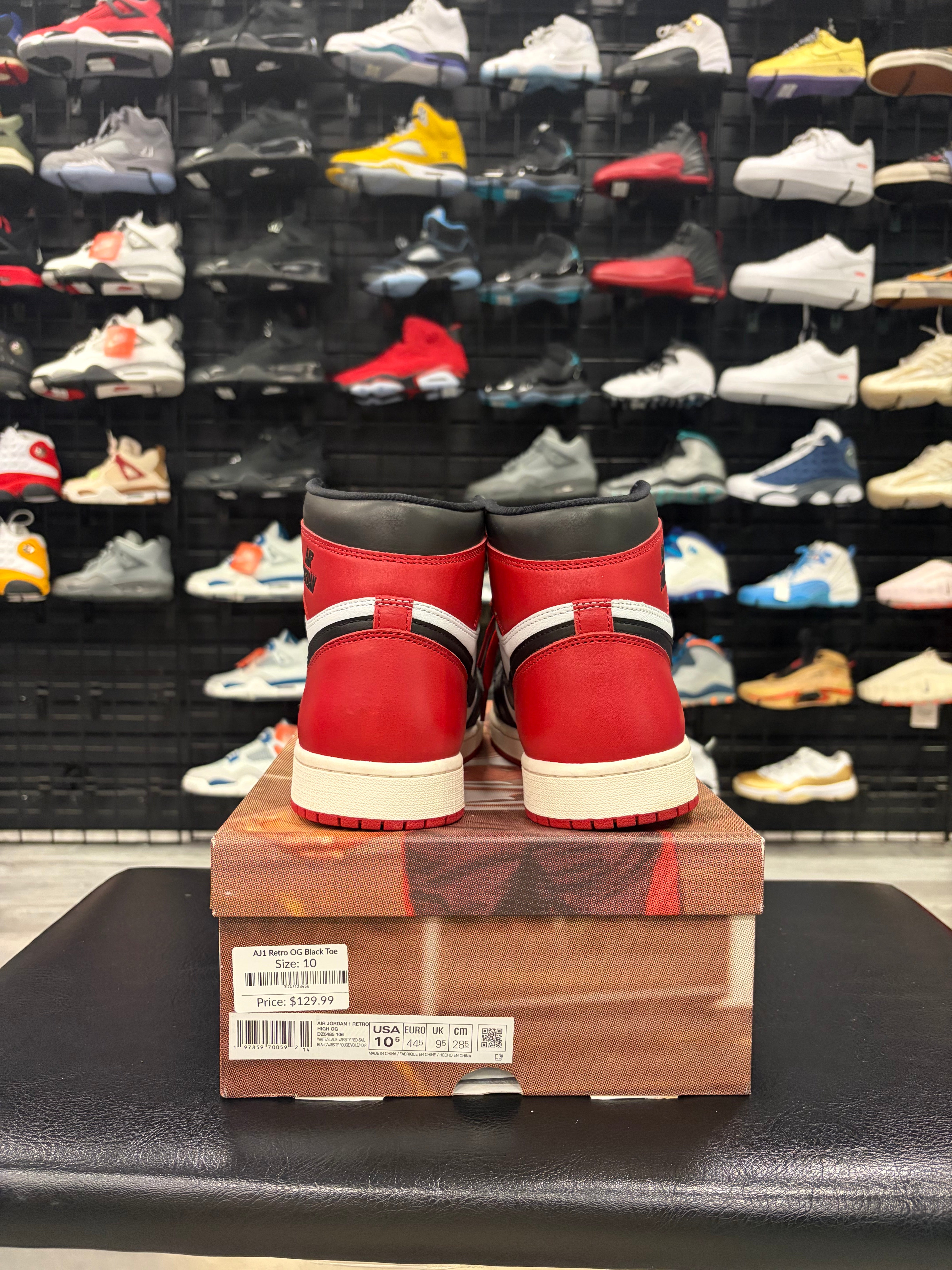 Air Jordan 1 OG Black Toe - Visual Streetwear