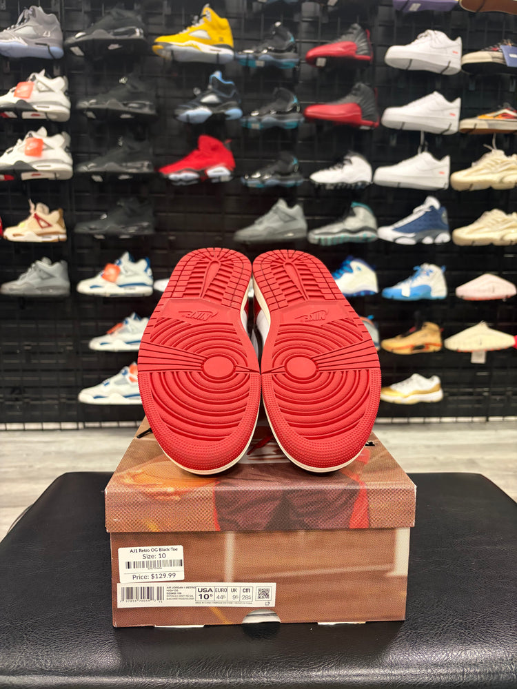 Air Jordan 1 OG Black Toe - Visual Streetwear