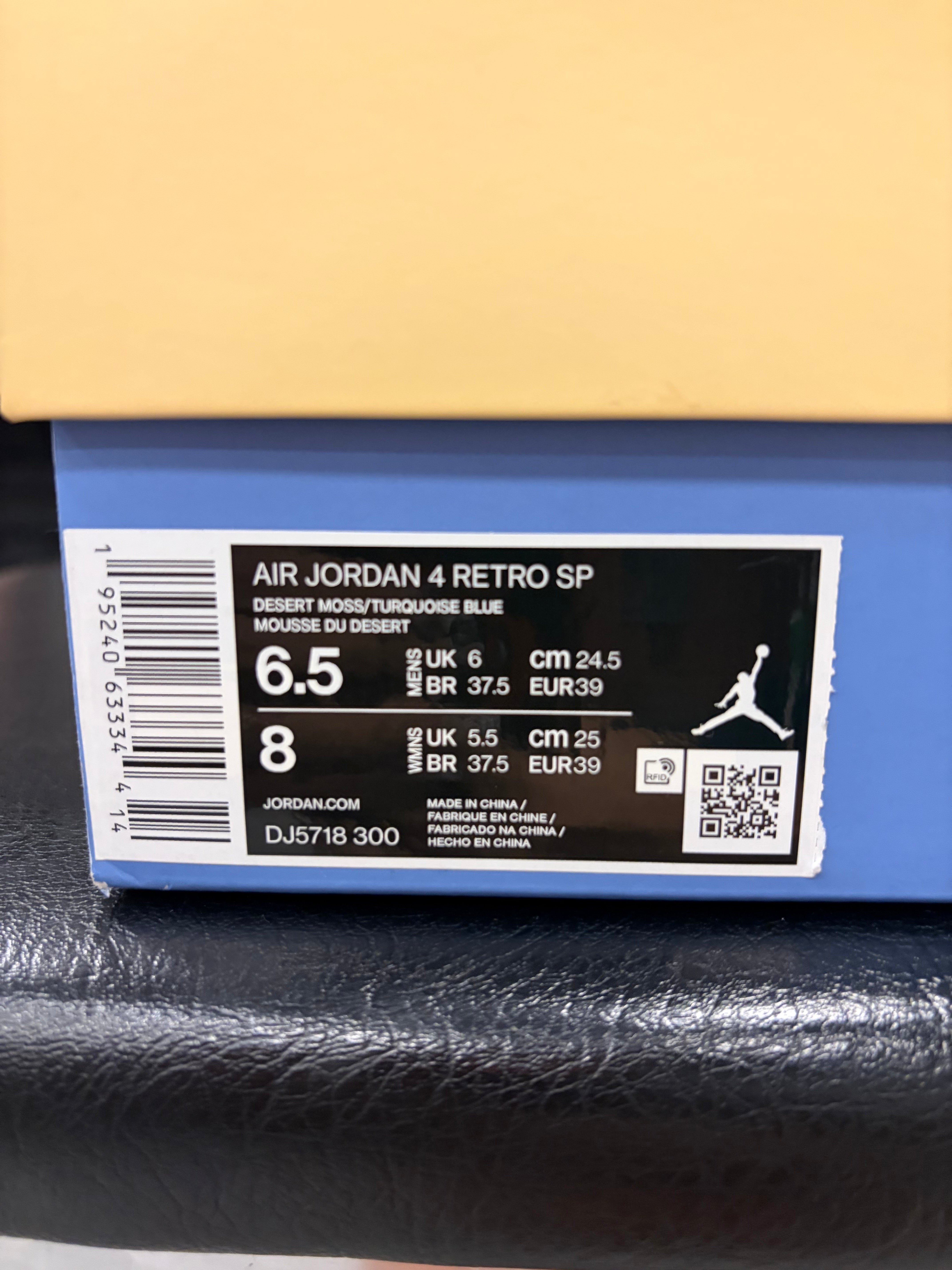 Air Jordan 4 Retro SP - Visual Streetwear