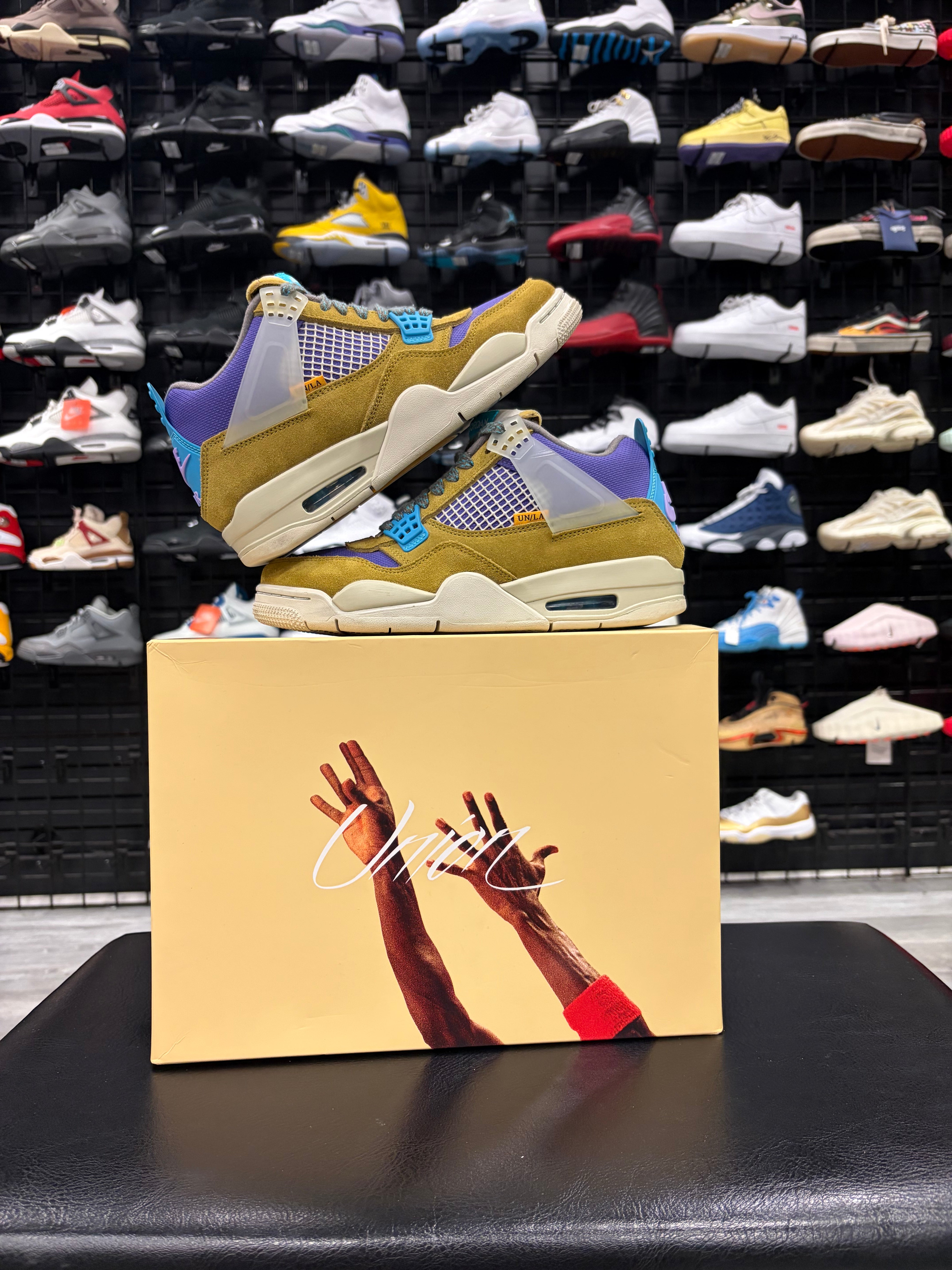 Air Jordan 4 Retro SP - Visual Streetwear