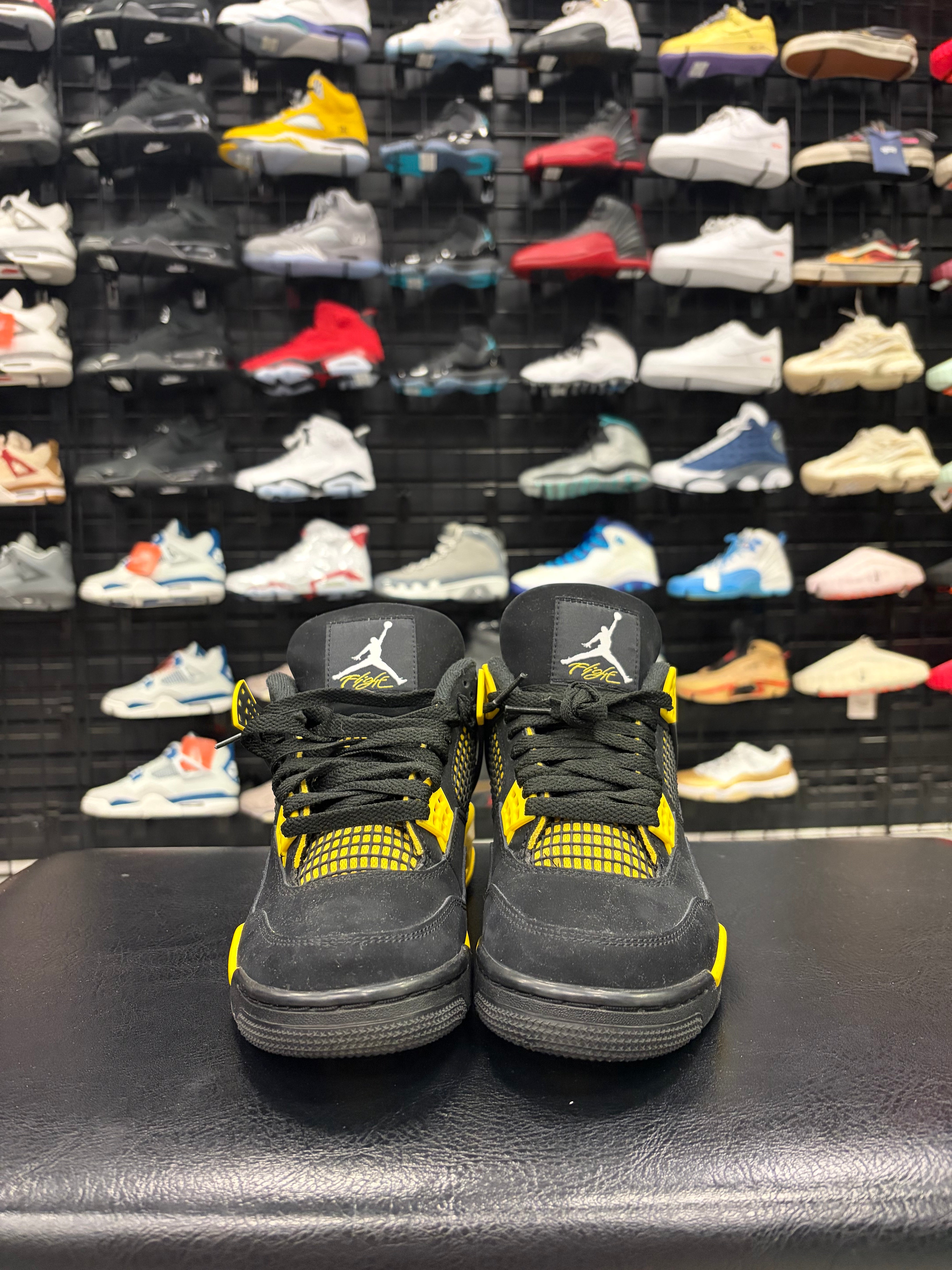 Jordan 4 Yellow Thunder - Visual Streetwear