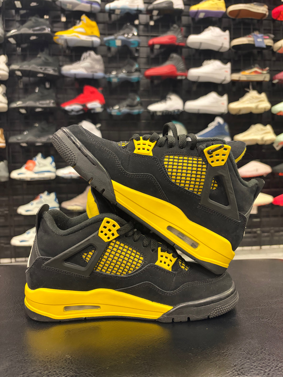 Jordan 4 Yellow Thunder - Visual Streetwear